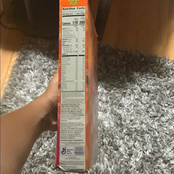 Travis Scott Reese’s puffs - Picture 4 of 4